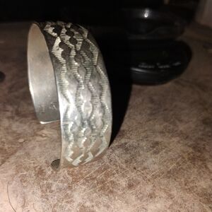 Native American Sterling Silver Cuff Bracelet 25.9 Grams Stamped Makers Hallmark